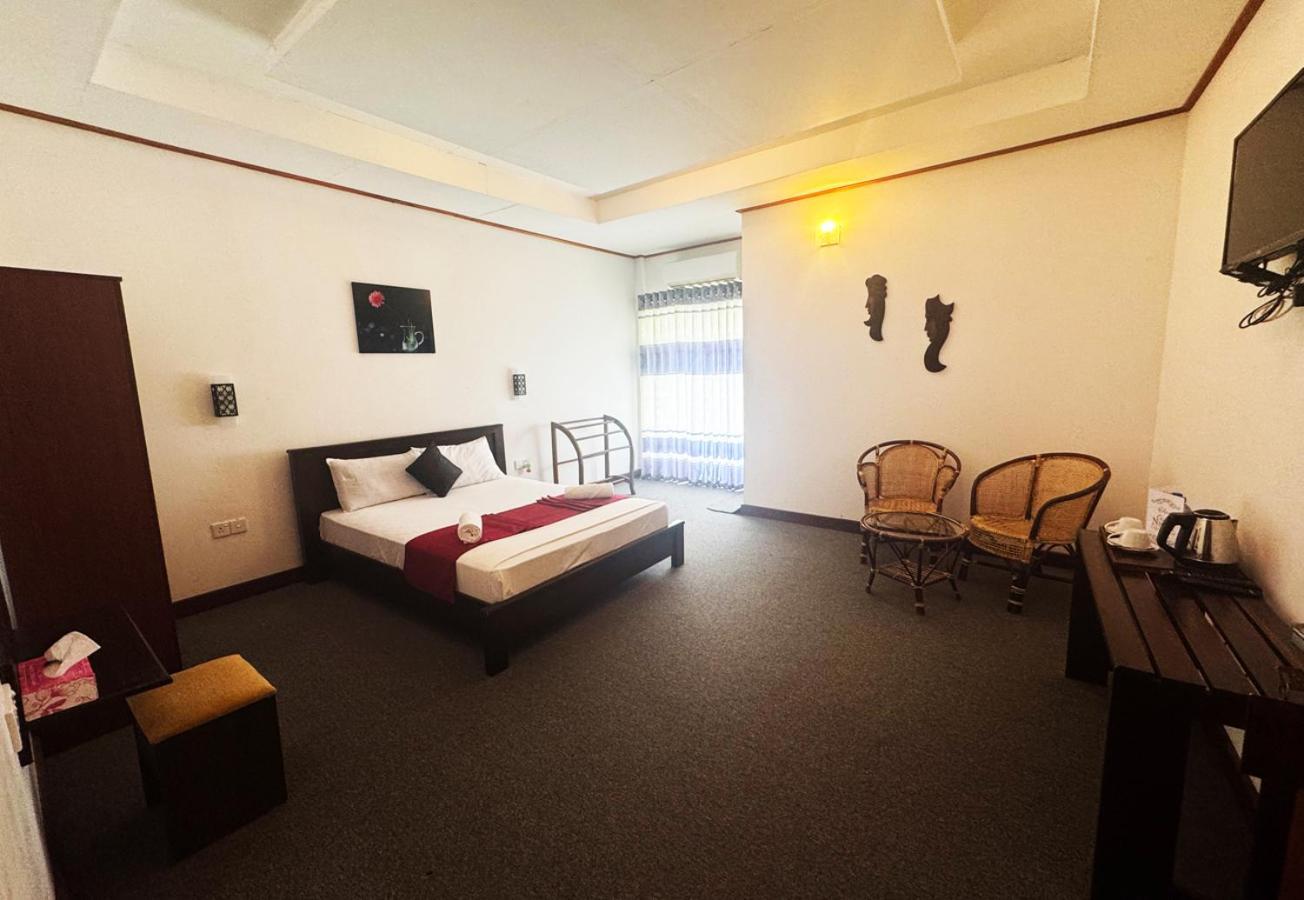 Nico Lagoon Hotel Негомбо Екстериор снимка