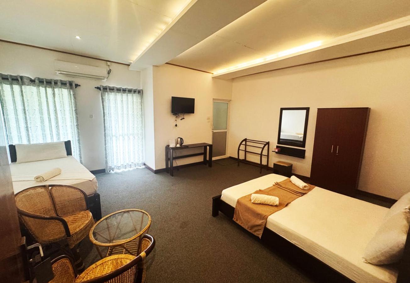 Nico Lagoon Hotel Негомбо Екстериор снимка