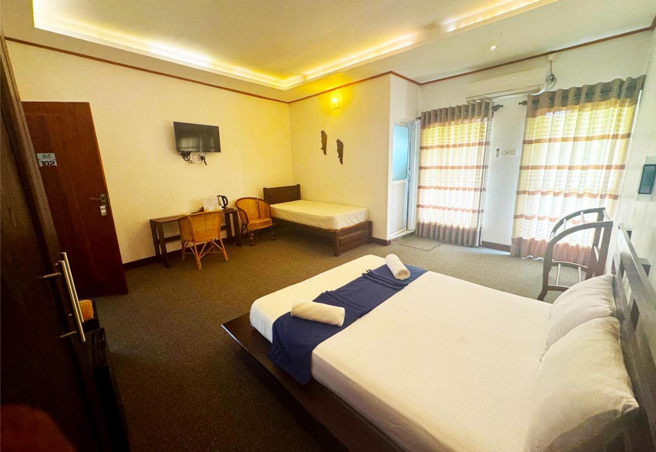 Nico Lagoon Hotel Негомбо Екстериор снимка