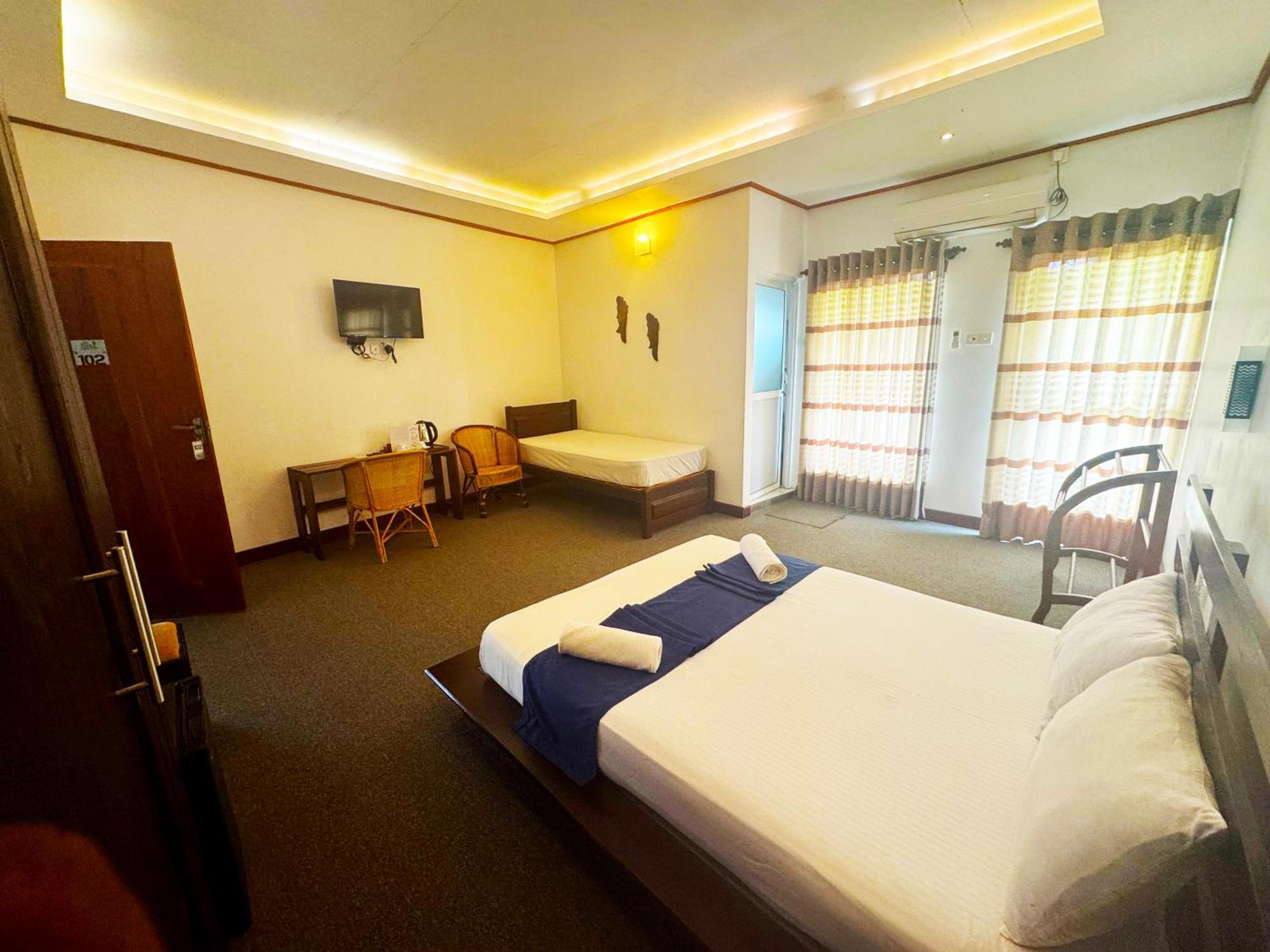 Nico Lagoon Hotel Негомбо Екстериор снимка